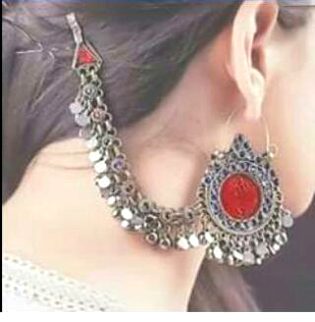 تیرےوعدوں___سےبھاری تو___میرےجُھمکے ھیں