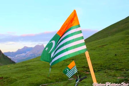 ایسا ہے میرا  کشمیر🍁🍁