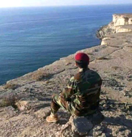 Follow me guys😍😉