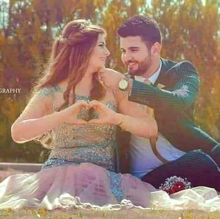 کوئ لمحہ ہو تیرے ساتھ کا تیرا ہاتھ ہو میرے ہاتھ میں۔۔۔
میں فنا بقا کے سبھی سفر اسی ایک پل میں گزار دوں۔۔۔۔۔