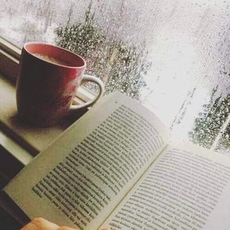 لفظوں کی دسترس میں مکمل نہیں ہوں میں
لکھی ہوئی کتاب کے بَاہر بھی سن مجھے..!!