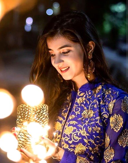 خود کو بھی محسوس کر لیا کریں
رونقیں خود سے بھی ہوا کرتی ہیں❣️