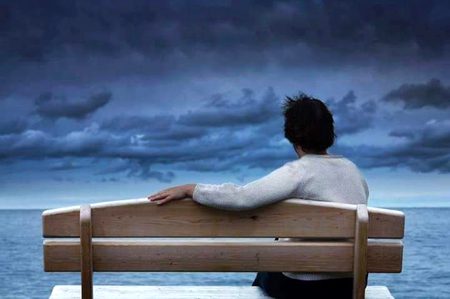 رنج یہ ہے ۔۔۔۔ کہ وہ پہلے سا تعلق نہ رہا۔۔
بے وفا کوئی بھی ہو، تو نہ سہی۔۔ میں ہی سہی۔۔