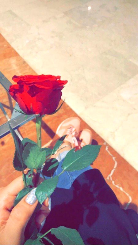 I love Rose..Beautiful Gift I like it😍😍