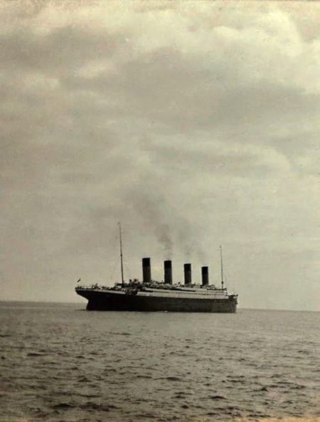 The last photo taken of the Titanic