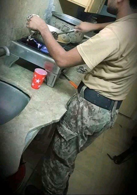 Lunch ban Raha Hy 😍