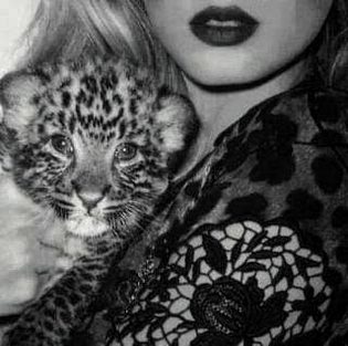 TErayY hO kr bhi ...!!
BE_Sahara hain...!!💔🔥