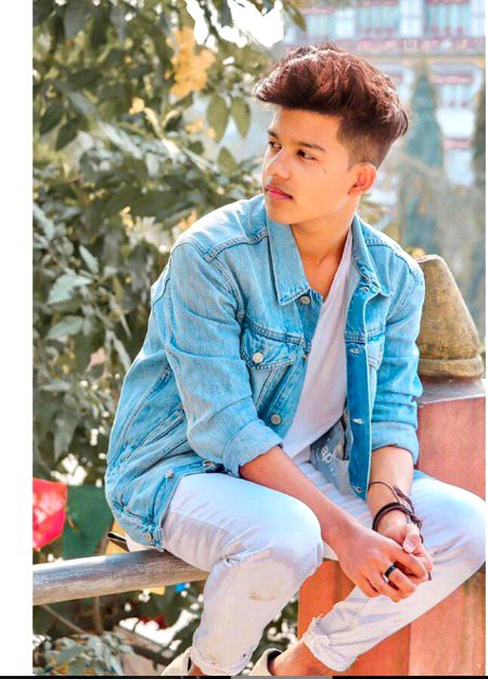 ^° 🔰 —" Jo Shakhas Tumhareh Samne Dosrun Ke Ayeb Byan Krtaa Hx " ✨_-Wo Yaqeenan Dosrun Ke Samne Tumhariih Buraiih Be'w Karta Hoga " :) =]] InNoCeNt