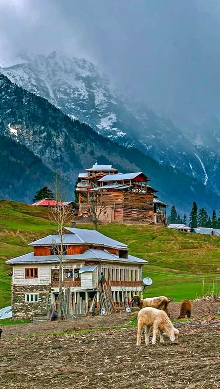Beautiful pakistan neelum valley😍