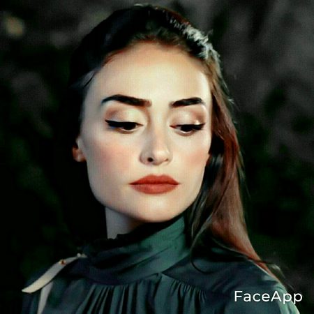 💥💥Stunning look if Esra bilgiç💥💥