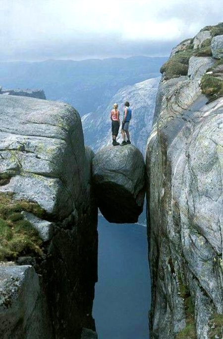 NAI YE MAZAK HO RAHA .....?