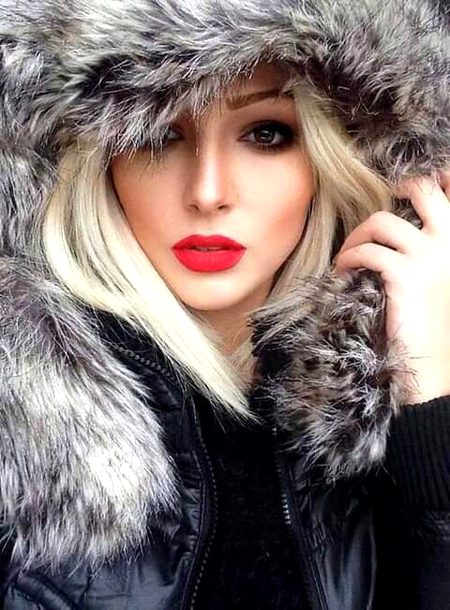 MUHABBT JIN SE KRTE HAIN UNHAIN PHIR URRHNE DEYTAY HAIN 
K JIN KO CHAH HOTI HAI WO KHUD HI QAID REHTY HAIN..!!💯