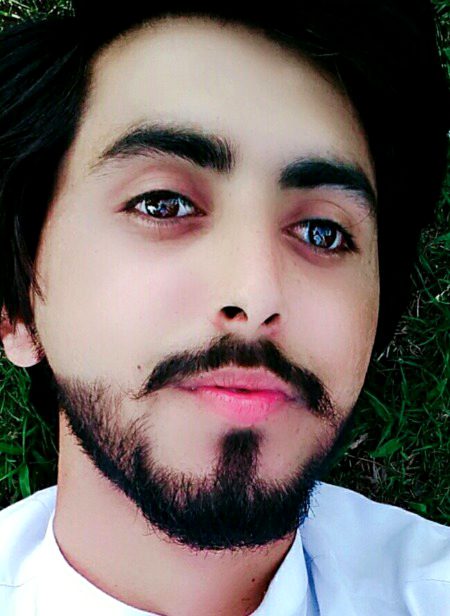 بس کہا جاۓ سہولت سے نہیں جی پایا
Ay Zindagi 😪
میری نسلوں کو میرے دکھ نہ بتائیں جائیں
Chaand🙏