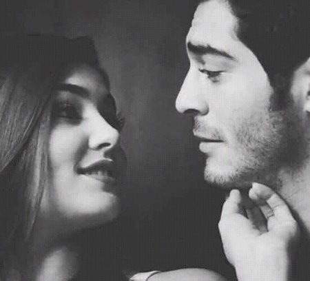 خدا کرے صدیوں تک سلامت رہے 💞
وہ محبت جو مجھے تیرے نام سے ہے.😘