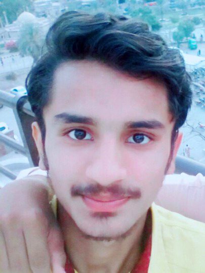 مرشد آنکھوں میں دھیان دیں گے تو بات ادھوری رہ جائے گی۔۔۔۔۔.....Say MashAllah Through back scnz ko couple of years ..