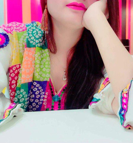 اک بار پھر سے رنگ اڑیں گے رقیبوں کے ❤  ہم لوٹ آے ہیں محفل میں دوبارہ…