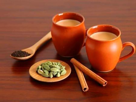 شکایت کی پائی پائی جوڑ کر رکھی تھی ہم نے،،،
اس نے چائے دے کر ۔۔۔۔ سارا حساب بگاڑ دیا