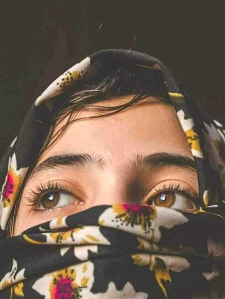 🦋✨🖤

مانا کہ قصور ان کا نہیں ہے ، 
مگر حضور__آنکھیں ،！