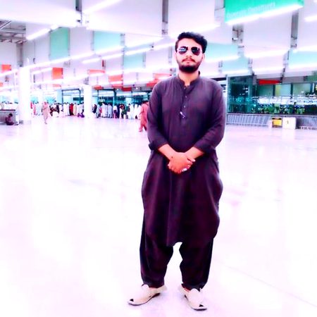 کچھ اسلیے بھی فاصلے بنا لیۓ💔
 میں نے🔥
وہ ہر ایک کے قریب تھا💔😍