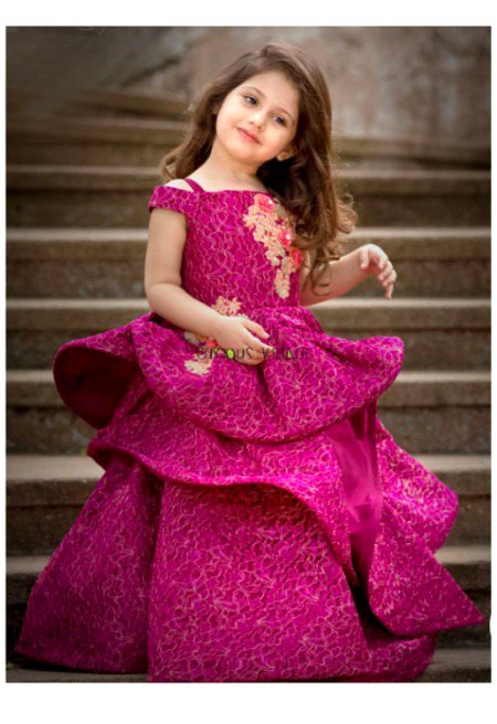 Kise Hor Pichhe, Kise Hor Pichhe
Kise Hor Pichhe Jaandi Je Main Dekh Layi
Teri Agg Laa Ke Fook Deni Car Ae😜