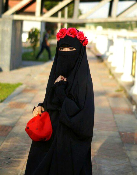مسلمان عورت کی پہچان پردے سے ہی ہوتی ہے