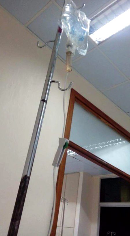 چڑھ گیا بخار لگ گئی نظر زمانے کی۔۔کیا ضرورت تھی یوں بے نقاب آنے کی