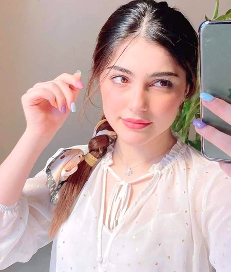 کوٸ تو انتظار کرتا ہوگا
  میری پوسٹ کا 😊😊
اب سارا damadam تو بے وفا نہیں ھوسکتا