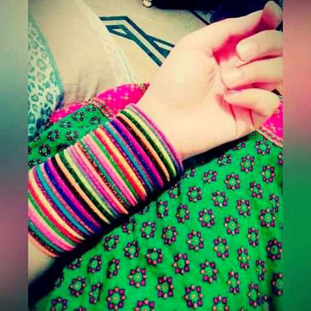 مقابلے کی ضد کیوں کرتے ہو میرے رقیب🤭🤭

ہم نے پہلے بھی کئی بار زمانے کے بھرم توڑے ہیں🤫🤫