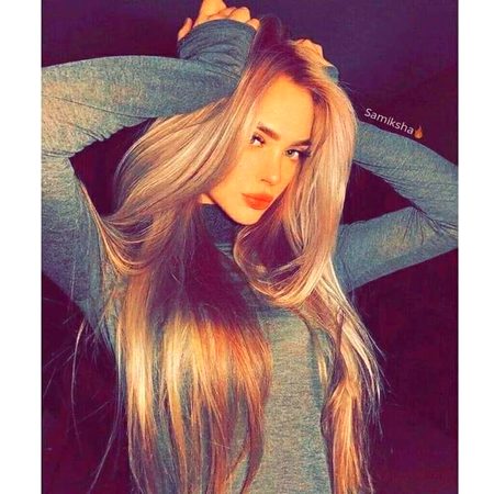 "تم صورت کی بات کرتے ہو
 لوگ تو میری پوسٹوں پر بھی مرتے ہیں
"اور دیکھتے ہی مر جاتے ہیں
  اس لیے کمنٹ ہی نہیں کر پاتے😒