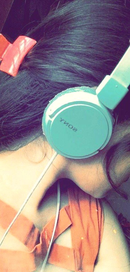 Listen music..lyrics😇