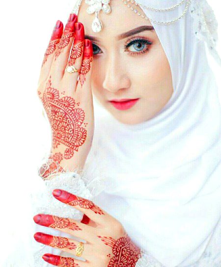 عورت کو عزت دینا 
اسے خوبصورت کہنے سے کہی زیادہ بہتر ہے