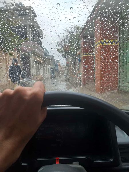 Some people walk in the rain, others just get wet.🙂👀🌚