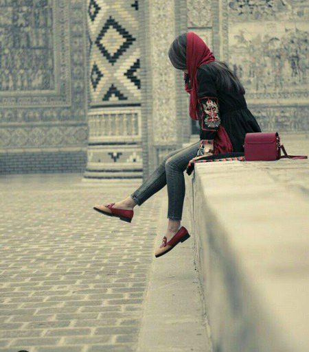 صرف اذیت ہی دیتی ہے
اور کر بھی کیا سکتی ہے یہ دنی💔🌚