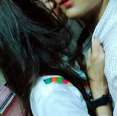 *-" اگر آپ نے مجھے لاکھوں میں چنا ہے تو وعدہ ہے میرا*

*آپ کو کروڑوں کی بھیڑ میں کھونے نہیں دوں گا"‐-❤️*