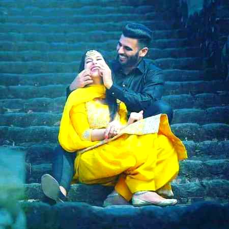 ساری دنیا کی خوشیاں ایک طرف 

  😍😍😍


ہاۓ اسکا وہ مجھے میری جان کہنا ایک طرف

   😘😘😘


    ❤ A.B ❤
