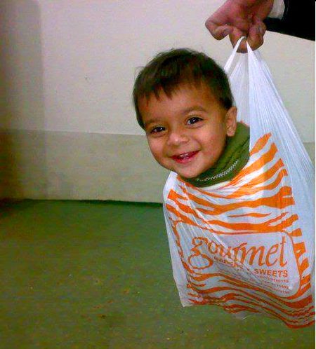 Alu waly shoper sy bacha nikla...