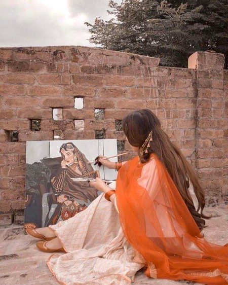 میں کون ہوں یہ جان کر۔۔۔
میں کیا ہوں۔؟ میں رو پڑی۔۔😣