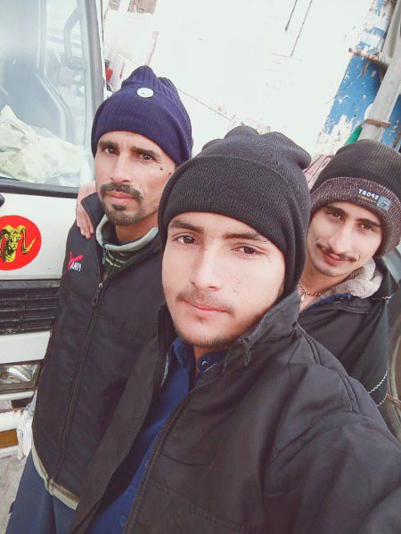 My uncal aur  us key dost