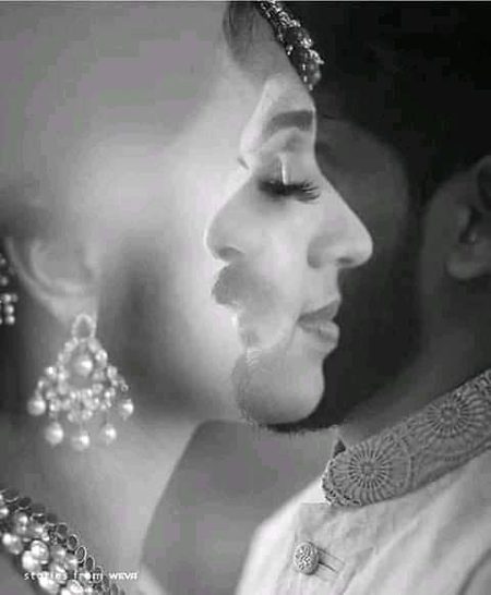 جب روح میں اُتر جاتا ہے بے پناہ عشق کا سمندر💕
لوگ زندہ تو رہتے ہیں مگر کسی اور کے اندر💕