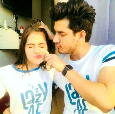 اپنے حصے کے سارے غم مجھے دے دو... بس چوسنی جیسا منہ نہ بنایا کر..😇