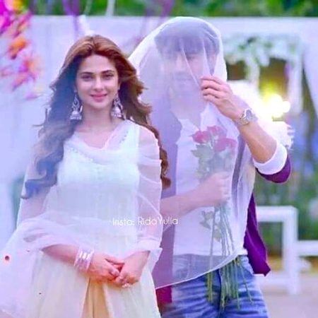 💕Phr kon tm ko Sarahe ga hmari maanind 💕
💕Kon rkhta he meri  jan hmari aankhen💖💖