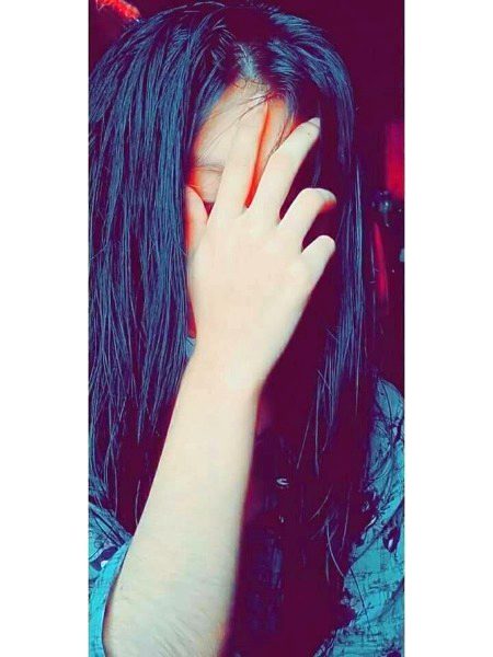 ابھی تازہ ہے بہت گھاؤ، بچھڑ جانے کا گھیر لیتی ہے تری یاد، سرِ شام ابھی.. ! اِک نظر اور اِدھر دیکھ، مسیحا میرے ترے بیمار کو آیا نہیں، آرام ابھی..