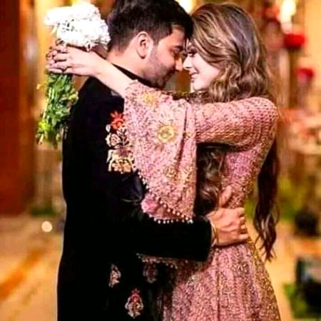 جناب تمہیں کیا لگتا ہے
چوم لے گے تیرے ہاتھ
تو جناب ۔۔۔۔
میرے دل میں یہی بات ہے