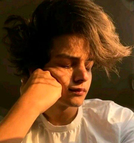 Raat Akai..🥀 Neend Dahai..🖤
Khaab sekda...👌Dard hazar...🤐