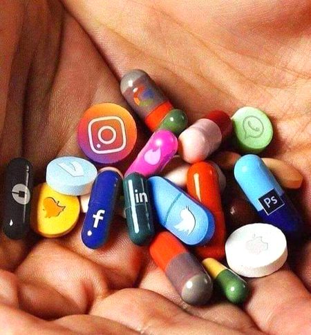 کیا کیا سامان نہ کیا تجھ کو بھلانے کے واسطے۔۔۔۔۔
مگر کوئی تدبیر کام نہ آئی، دل آج بھی ضد پہ اڑا ہے!