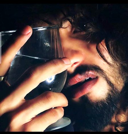 آخری بار میں کب اس سے ملا یاد نہیں

بس یہی یاد ہے اک شام بہت بھاری تھی