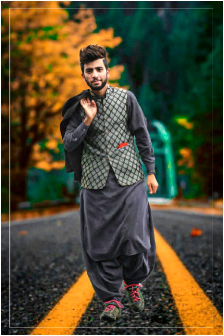 -"چاہنے والے بہت ملیں گے 🙃
تم نبھانے والا ڈهونڈنا🥳🥀