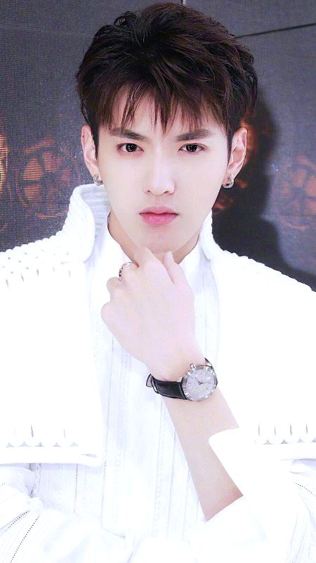 _ 
  LAJEEB HN TERI DUNIYA
 K LOG YA RAB 😕 JITNI MUHABBAT DO UTNA GIRA HUA SMJTY HAIN 😏😔
( InNoCeNt )