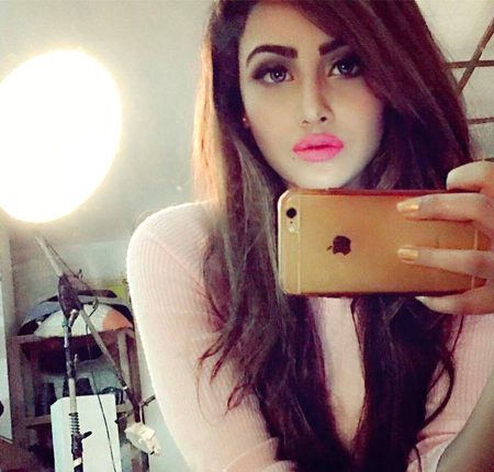 FreE MAin To Me Kasi Ko GAliyan bhi nHh Deti😏😏ToH BhaW DenAa DooR Ki Bat He🤨😲