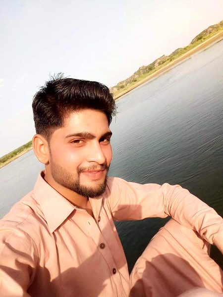 نہ پوچھ رات بھر جاگنے کی وضاحت اے دل نادان...!!! 

محبت میں کچھ---- سوالوں کے جواب نہیں ہوتے...!!!